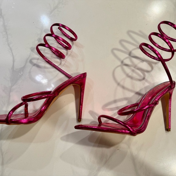 Liliana Pink Heels with Pointed Toe and Bow - Picture 9 of 16